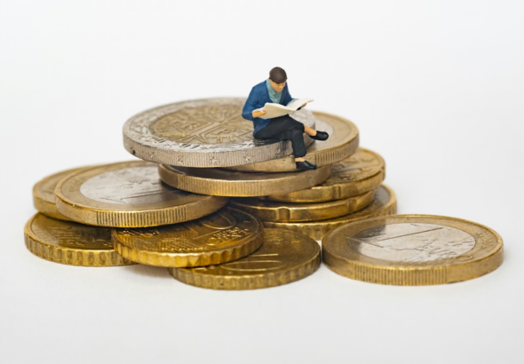 How Much Capital Is Needed to Earn 1,000 Euros per Month with Safe Investments